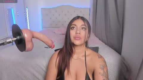 emilyborch online show from 06/19/26, 03:44