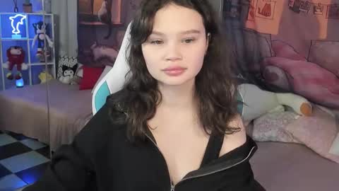 Emilyhaves online show from 11/25/25, 06:41