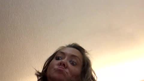 Snapshot of emilyclear chatting on 05/09/26, 11:37 emilyclear online show from 05/09/26, 11:37
