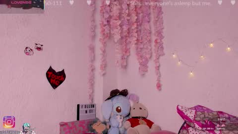 Emily online show from 11/12/25, 03:45