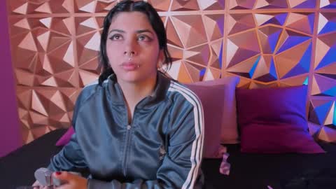  Emily  online show from 10/03/25, 12:24