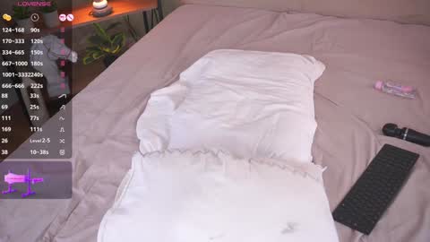 Emily  Lovense is activeThere are legends that in this room all your wishes can come true  Private is Open online show from 01/12/25, 08:57