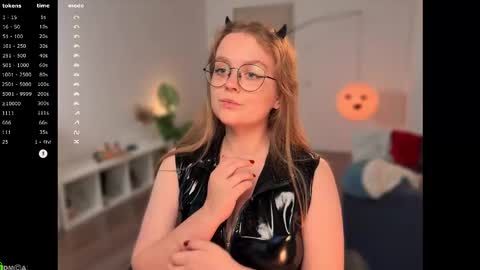 Emily  online show from 11/01/25, 12:18