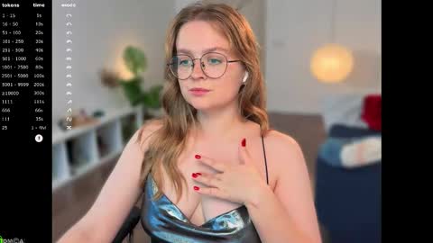 Emily  online show from 11/04/25, 12:15