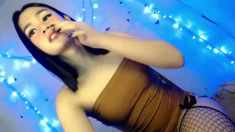 Snapshot of emilyfuckers chatting on 01/15/25, 02:02 ariane online show from 01/15/25, 02:02