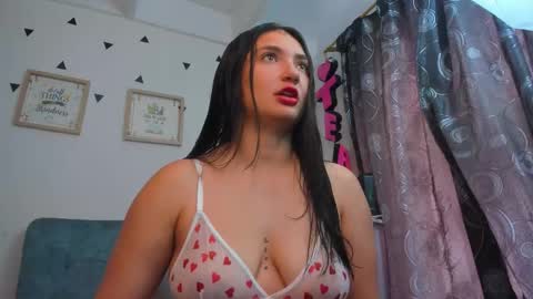 Emily Jang online show from 11/04/25, 04:50