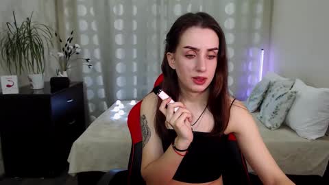 Emyli online show from 12/04/24, 08:51