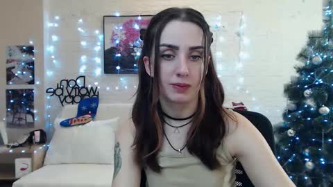 Emyli online show from 12/22/24, 09:09
