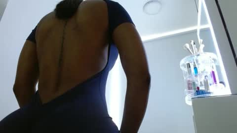 emily monrro online show from 12/04/24, 04:05