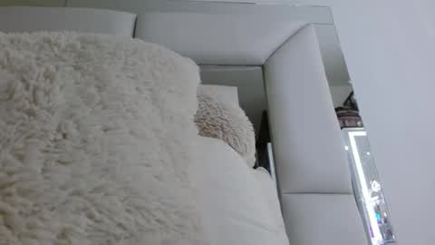 emily monrro online show from 12/04/24, 07:12