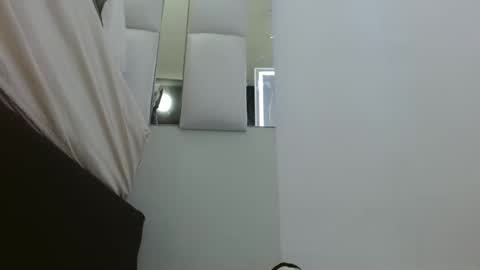 emily monrro online show from 01/28/25, 10:34