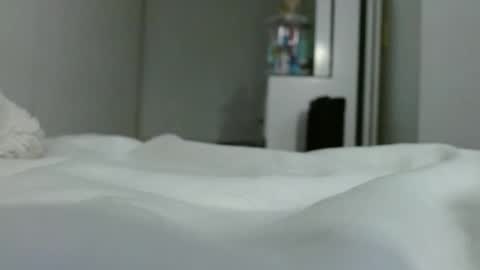 emily monrro online show from 02/10/25, 02:30