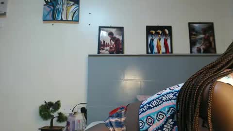 Emilly online show from 01/21/25, 09:15