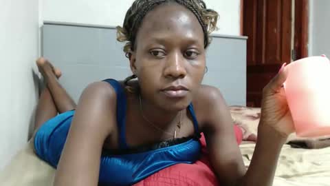 Emilly online show from 10/28/25, 07:16