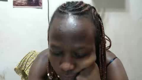 Snapshot of emilyposha chatting on 04/05/26, 10:45 Emilly online show from 04/05/26, 10:45