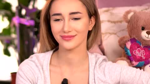 Emily online show from 09/15/25, 05:07