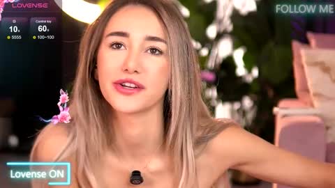 Emily online show from 10/01/25, 05:57