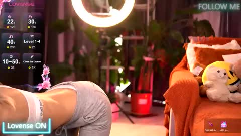 Emily online show from 11/24/25, 07:41