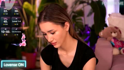 Emily online show from 12/04/25, 06:23