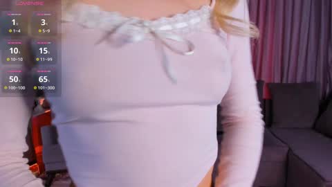 Hey i am  Emily     am -  pm online show from 12/28/24, 08:37