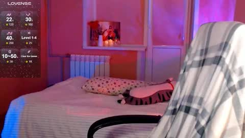 Snapshot of emilyrisse chatting on 10/28/25, 04:20 Emily Emi online show from 10/28/25, 04:20