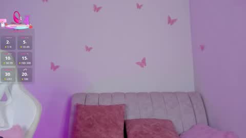 Snapshot of emilyrive chatting on 09/22/25, 10:50 Emily  online show from 09/22/25, 10:50