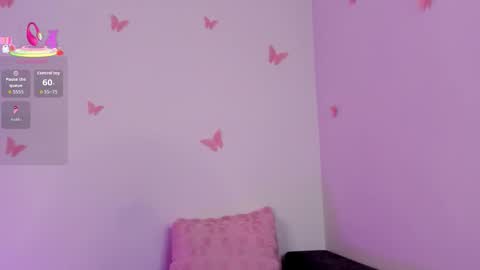 Snapshot of emilyrive chatting on 10/08/25, 10:35 Emily  online show from 10/08/25, 10:35