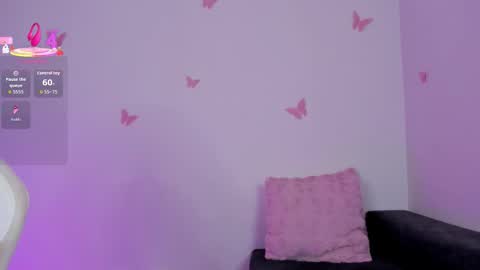 Snapshot of emilyrive chatting on 10/09/25, 10:24 Emily  online show from 10/09/25, 10:24