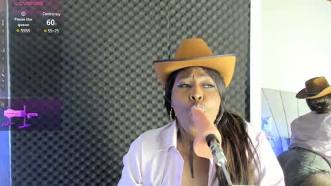 emilyrojas online show from 01/19/25, 12:39