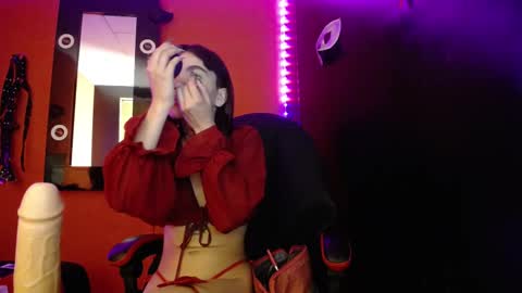 Snapshot of emilyrose_11 chatting on 10/11/25, 04:16 Emily online show from 10/11/25, 04:16