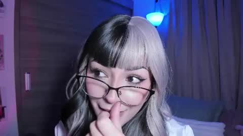 EMILY online show from 06/12/26, 03:27