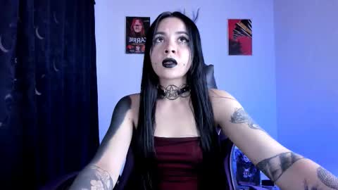 Snapshot of emilyrymer chatting on 12/03/25, 07:45 Emily Support me to have 100 likes plx online show from 12/03/25, 07:45