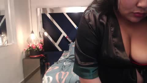 Snapshot of emilysander_ chatting on 12/04/24, 10:08 Emily online show from 12/04/24, 10:08