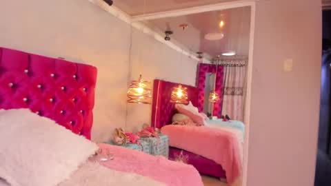 Snapshot of emilysander_ chatting on 12/21/24, 05:58 Emily online show from 12/21/24, 05:58