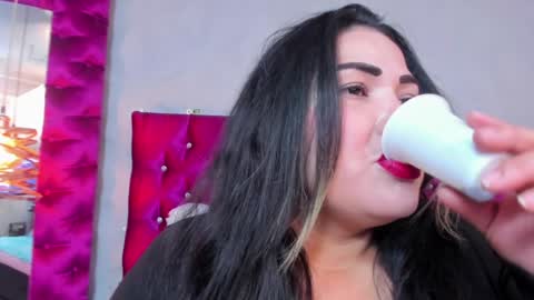 Snapshot of emilysander_ chatting on 01/14/25, 01:06 Emily online show from 01/14/25, 01:06