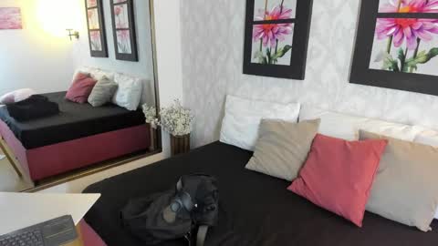 Summer 3 online show from 10/11/25, 02:48