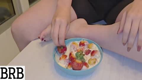 Summer 3 online show from 11/17/25, 02:12