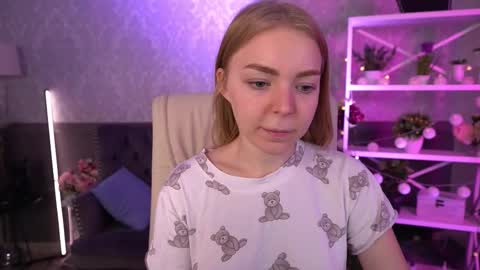 Snapshot of emilysunshines chatting on 09/18/25, 06:26 MY NAME IS Emily WELCOME EVERYONE I WILL BE HAPPY TO GIVE YOU WHAT YOU HAVE DREAMED OF FOR SO LONG online show from 09/18/25, 06:26