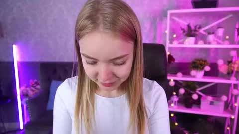 Snapshot of emilysunshines chatting on 10/02/25, 07:04 MY NAME IS Emily WELCOME EVERYONE I WILL BE HAPPY TO GIVE YOU WHAT YOU HAVE DREAMED OF FOR SO LONG online show from 10/02/25, 07:04