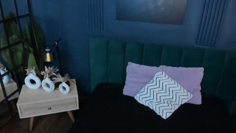 Snapshot of emilythyson chatting on 10/03/25, 12:02 Emily Thyson online show from 10/03/25, 12:02