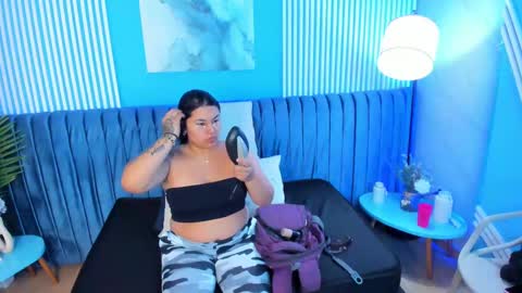 Snapshot of emilythyson chatting on 10/23/25, 12:04 Emily Thyson online show from 10/23/25, 12:04