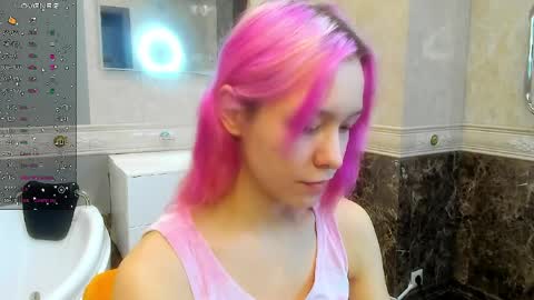 Snapshot of emilytrase chatting on 03/29/26, 01:16 Betty online show from 03/29/26, 01:16