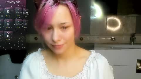 Snapshot of emilytrase chatting on 04/06/26, 01:14 Betty online show from 04/06/26, 01:14