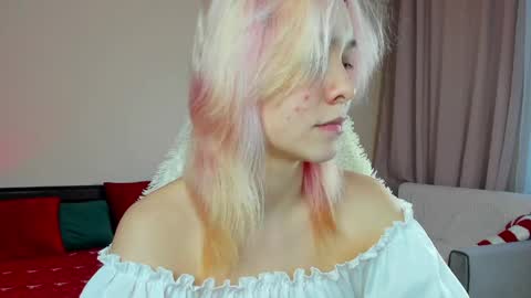 Snapshot of emilytrase chatting on 04/20/26, 01:41 Betty online show from 04/20/26, 01:41