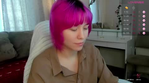 Snapshot of emilytrase chatting on 05/12/26, 01:25 Betty online show from 05/12/26, 01:25
