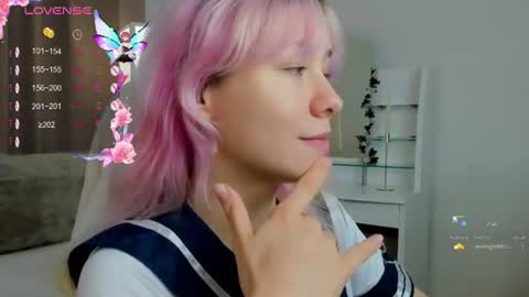 Snapshot of emilytrase chatting on 06/11/26, 02:53 Betty online show from 06/11/26, 02:53