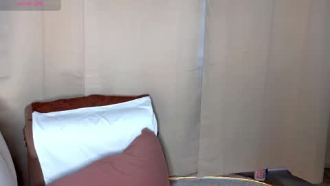 Snapshot of emilytrays chatting on 04/16/26, 04:24 Emily wish-list online show from 04/16/26, 04:24