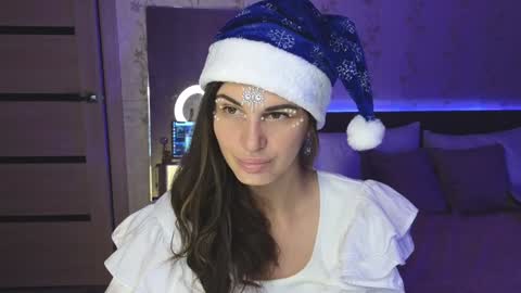Emily online show from 12/08/24, 01:13