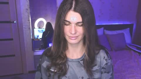 Emily online show from 12/08/24, 04:14