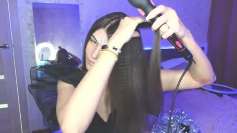 Emily online show from 12/10/24, 01:32